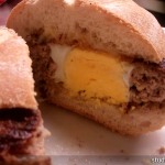 Ei in der Frikadelle Burger