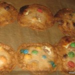Kekse backen mit Kinderschokolade und M&Ms