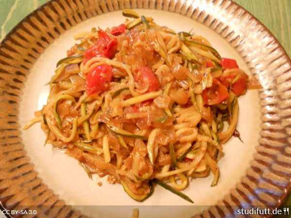 Zucchini als Spaghetti-Ersatz